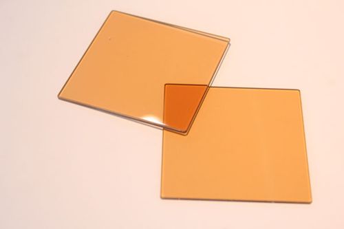 Falling color temperature glass